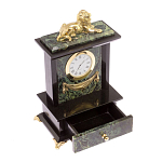 Часы настольные с декором в виде льва из натурального камня Нефрит Lion Stone Clock варинант исполнения - 3 | Loft Concept в Самаре