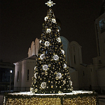 Уличная Новогодняя Ель с золотыми шарами и звездой на вершине в комплекте варинант исполнения - 2 | Loft Concept в Самаре