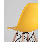 Пластиковый стул на ножках из массива бука Eames Yellow варинант исполнения - 3 | Loft Concept в Самаре