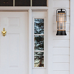 Настенный фонарь цилиндрической формы с рифленым стеклом в золотом каркасе на черном прямоугольном основании Eurofase варинант исполнения - 7 | Loft Concept в Самаре