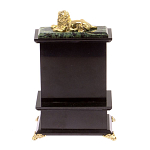 Часы настольные с декором в виде льва из натурального камня Нефрит Lion Stone Clock варинант исполнения - 4 | Loft Concept в Самаре
