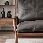 Кресло c каркасом из массива дерева и мягкой кожаной обивкой Walnut Armchair варинант исполнения - 10 | Loft Concept в Самаре