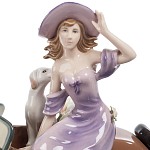 Статуэтка фарфоровая Девушка с автомобилем Charming Statuette варинант исполнения - 1 | Loft Concept в Самаре